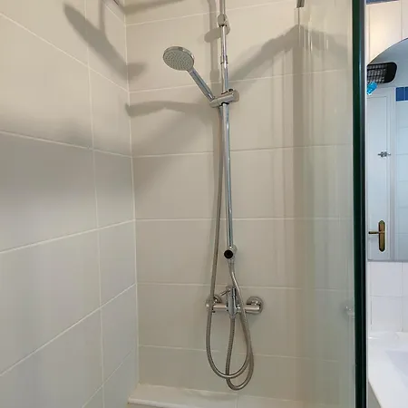 Apartment 3364 - Mediterraneo A 1-8, Vacaciones Sobre Rocas, 1ª Linea De Mar, Zona Privilegiada, Vista Al Mar. - Es-258-102 Roses